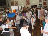 Pre Auction Viewing at the Great Kimberley Art Auction